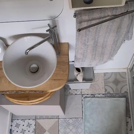 La Maisonnette Bleue, Eco-logis Equipe De Toilettes Seches *